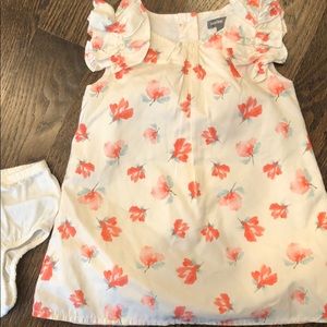 Dress with cute ruffle sleeves